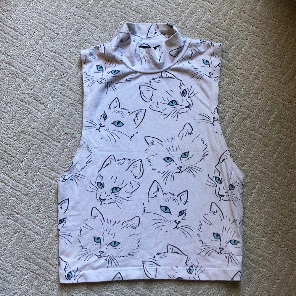 TRULY MADLY DEEPLY Kitty Crop Top